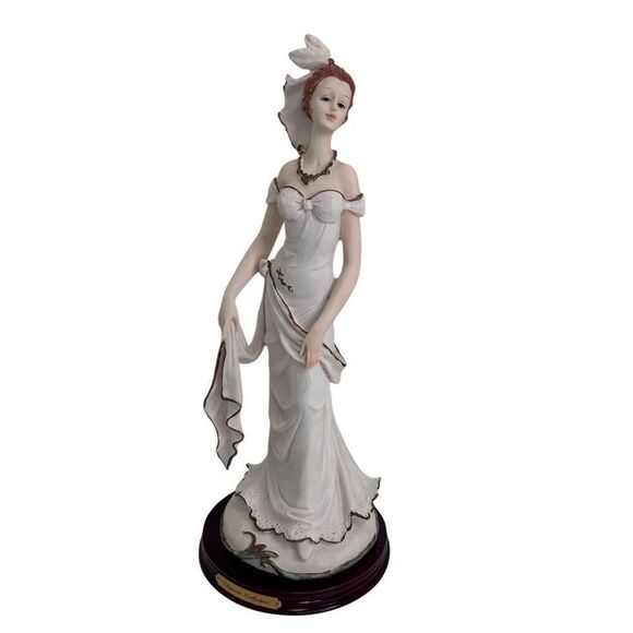 Elegante Collection Victorian Lady Figurine 14" Cream Polyresin Round Base - Picture 9 of 15